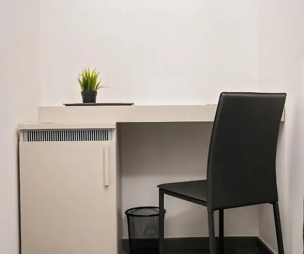 ベッド・アンド・ブレックファスト Mc アグローポリ