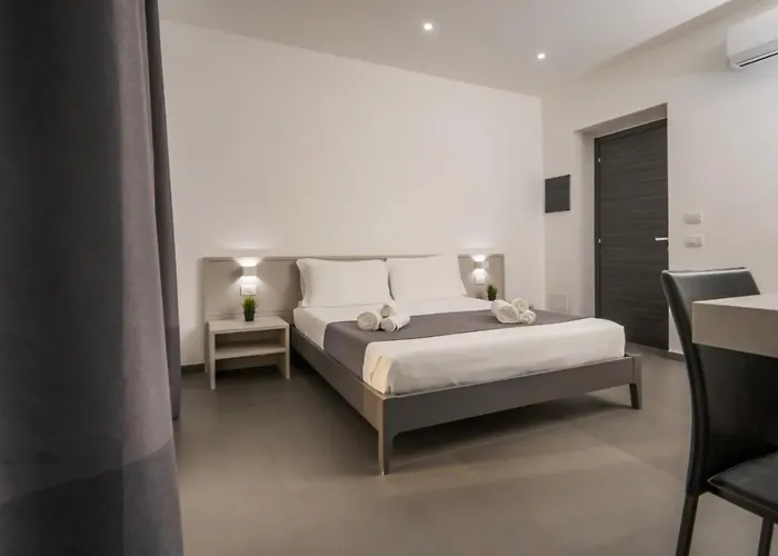 ベッド・アンド・ブレックファスト Mc 4*