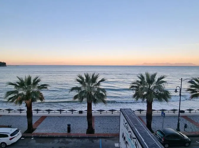 ベッド・アンド・ブレックファスト Mc アグローポリ